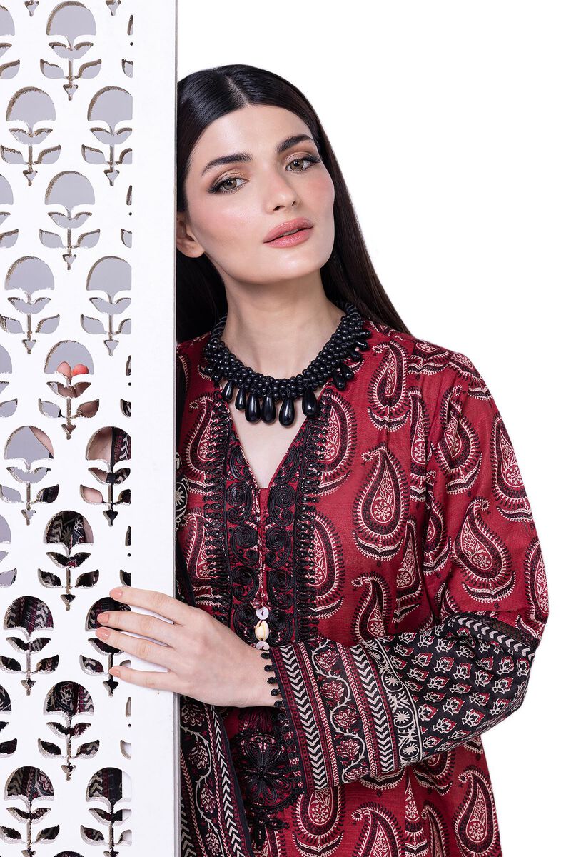 Light Khaddar | Embroidered | Khaadi