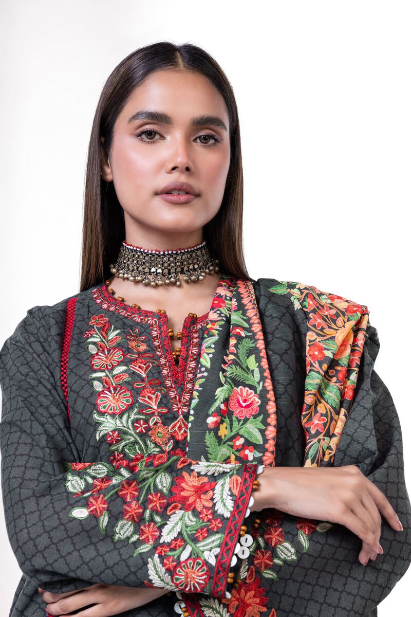 Light Khaddar | Embroidered | Khaadi