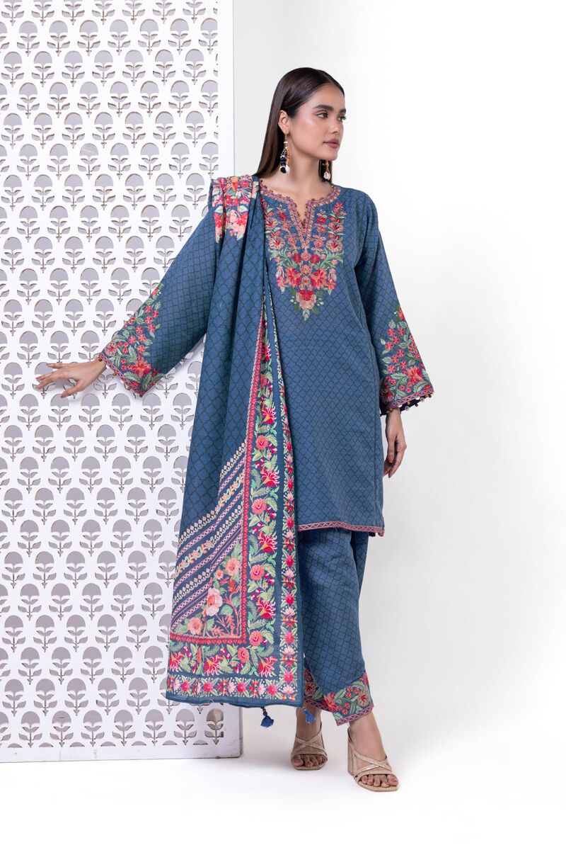 Light Khaddar | Embroidered | Khaadi